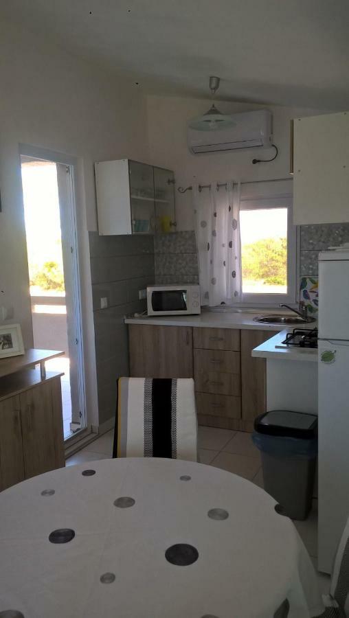 Apartment Kamelia Vir Eksteriør bilde